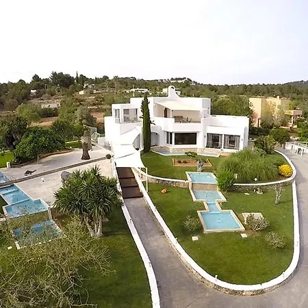 Can Flowers Villa Cala Llonga (Ibiza)